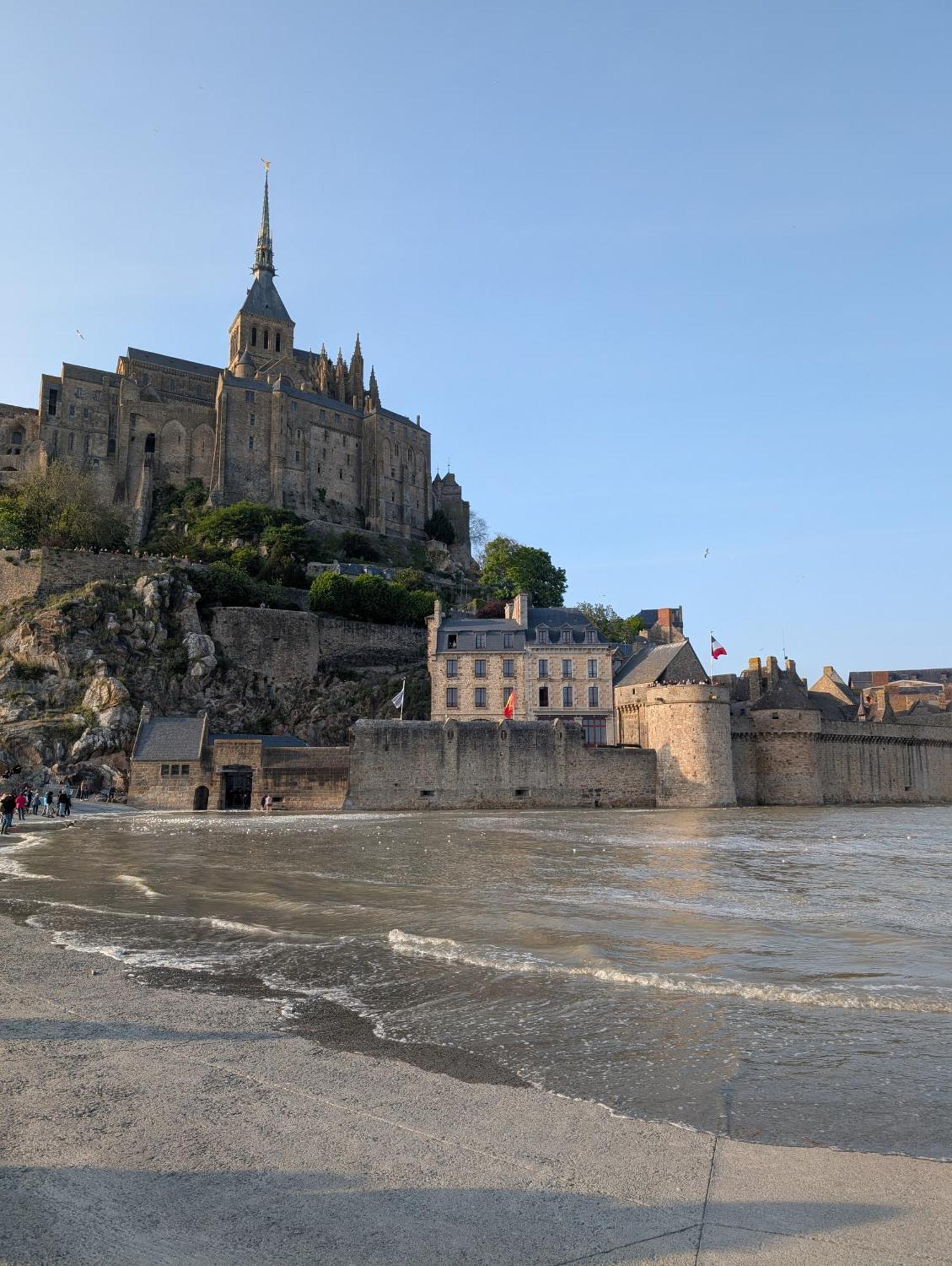 A L Ombre Du Mont Saint Michel Acomodação com café da manhã Huisnes-sur-Mer Exterior foto
